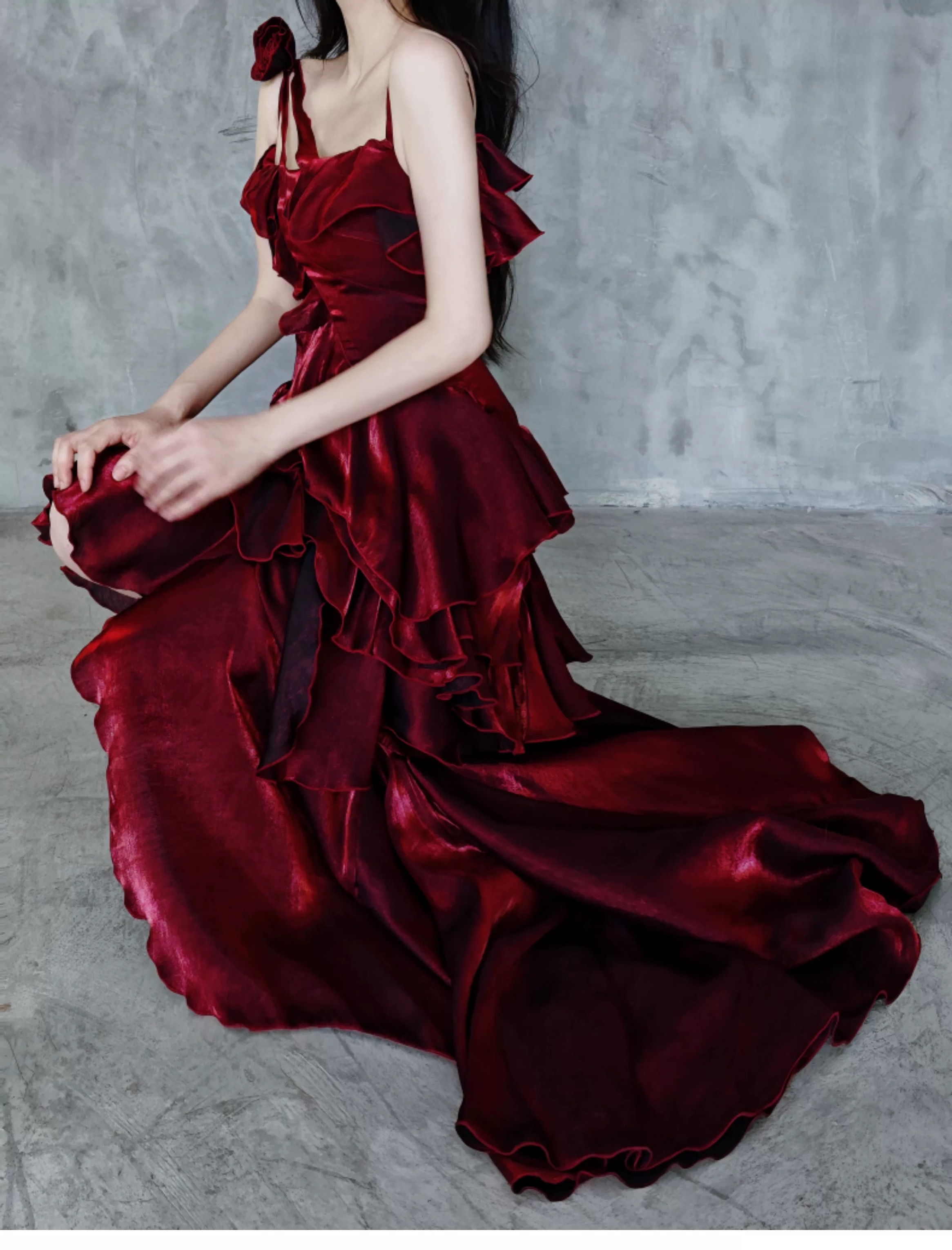 Light white nightgown with irregular pleats, moonlight style by Human Ephemera EasCandy