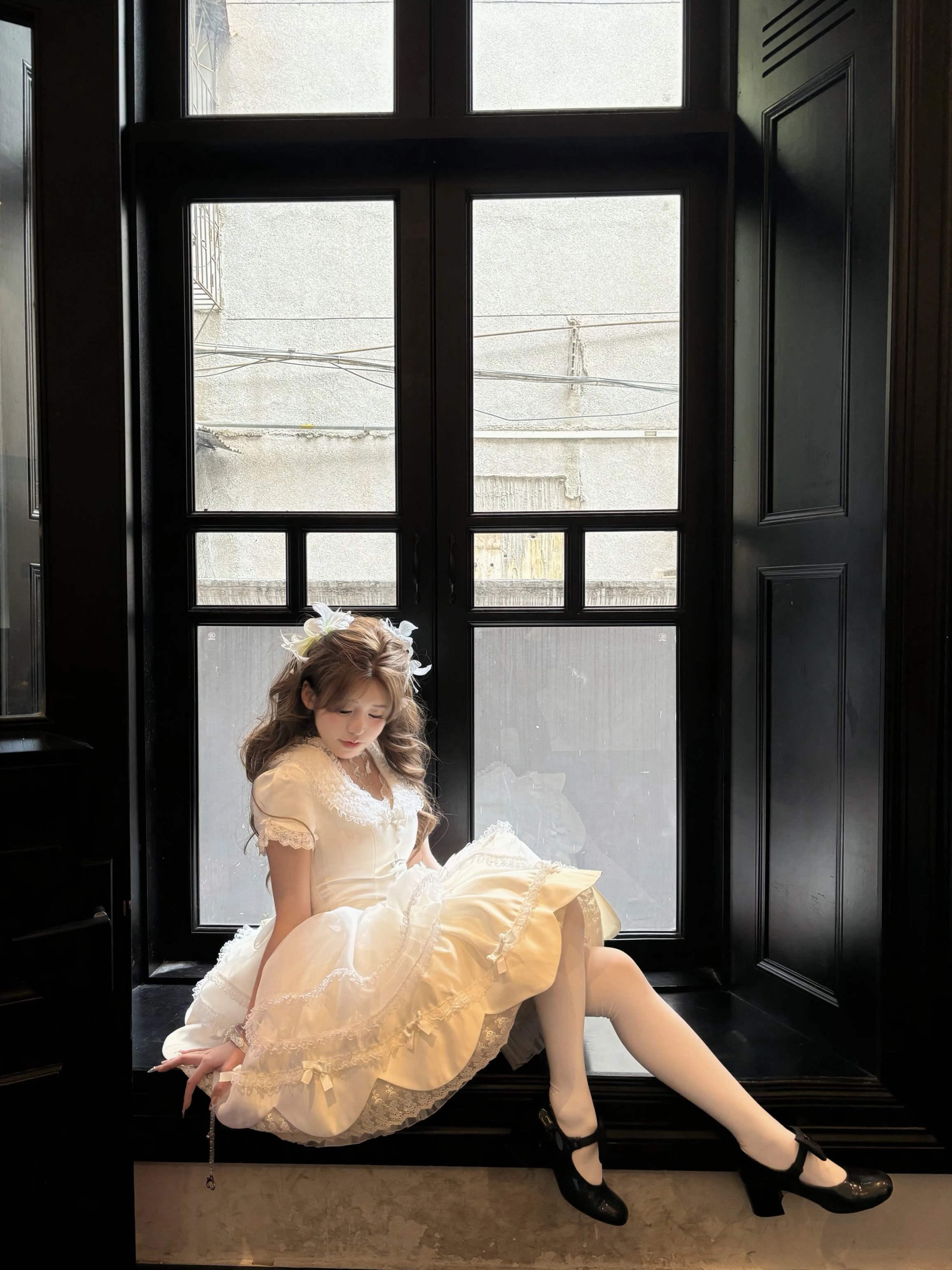 Pure white retro style dress 