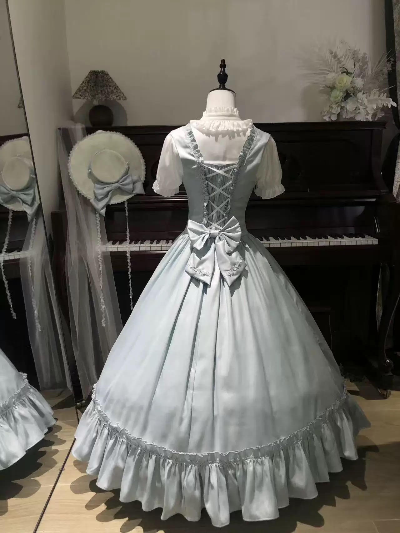( Pre Order ) Miss Winter by Alice In Wonderland