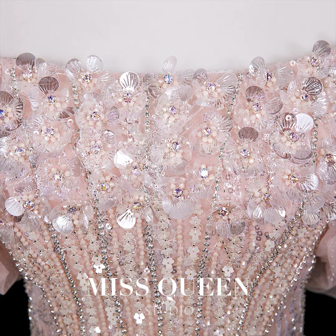 Elegant evening dresses, delicate and gentle wedding dresses, belonging to the high-end luxury segment MQ100