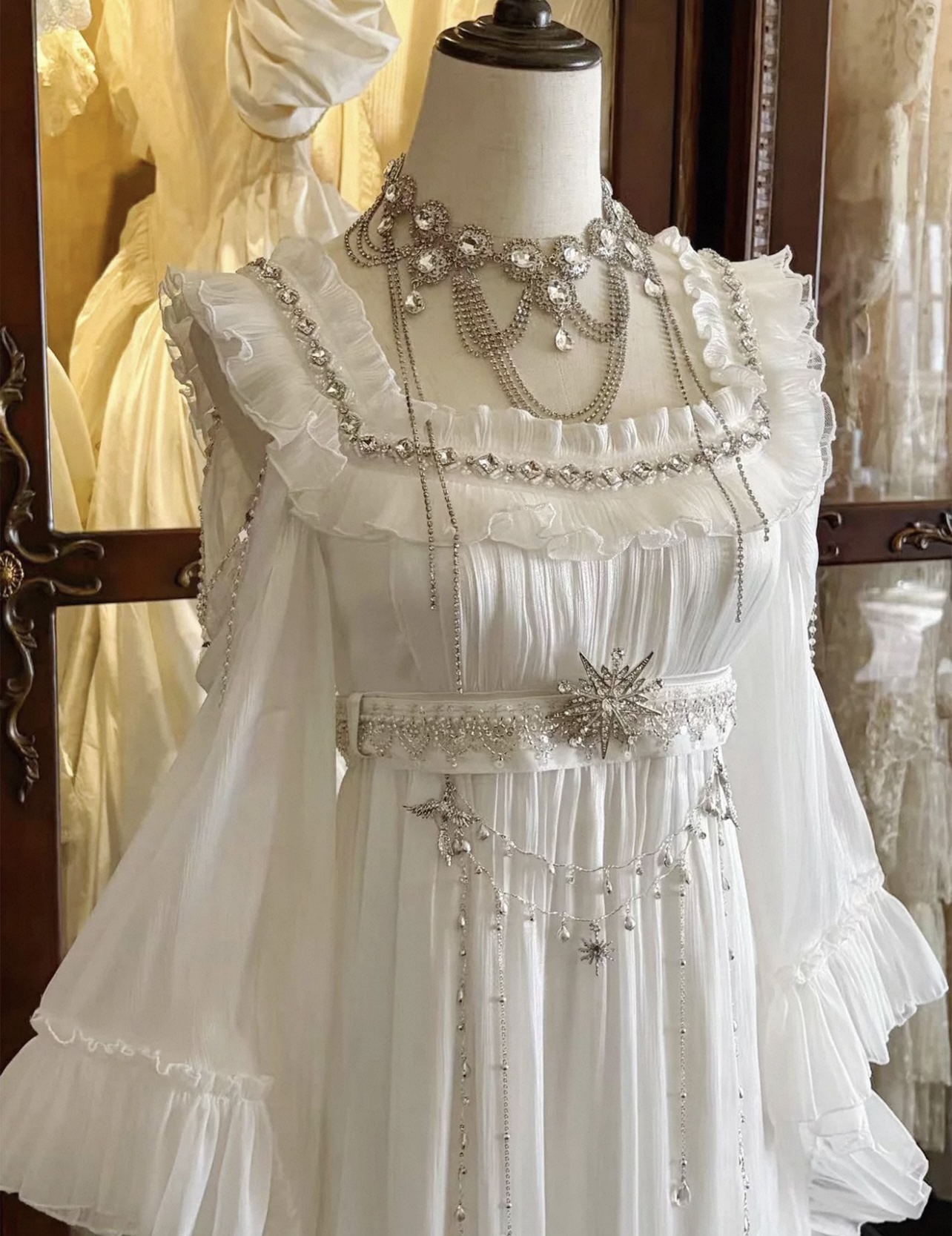 ( Pre Order ) The Poem Of Stars And The Moon by Lyandra Antique