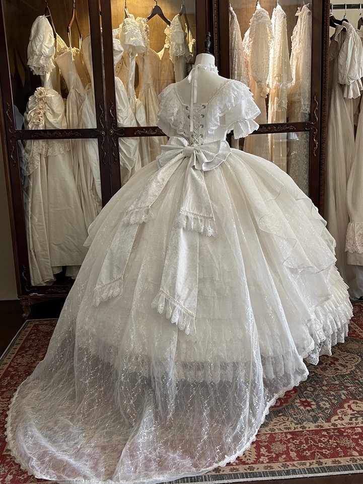 ( Pre Order ) Symphony of Love by Senyu Magic