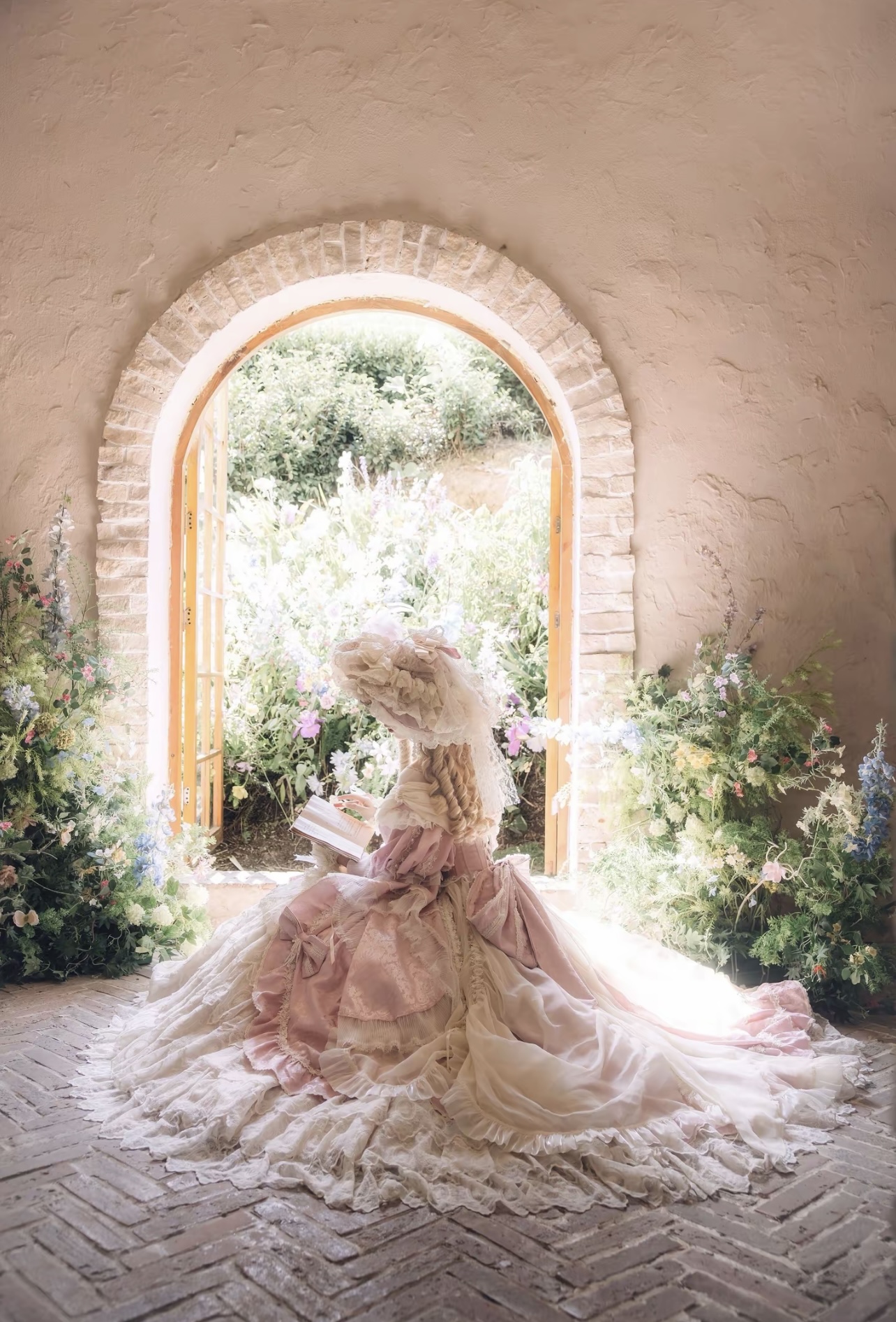 Catherine dress by Huaxia Miao Lolita