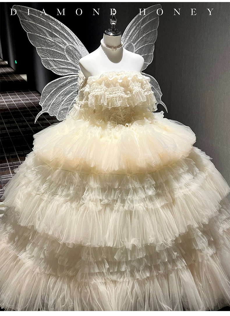 ( Pre Order ) 𝖳𝗁𝖾 𝖫𝗈𝗏𝖾 𝗈𝖿 𝖺 𝖬𝖺𝗂𝖽𝖾𝗇 𝖻𝗒 𝖣𝗂𝖺𝗆𝗈𝗇𝖽 𝖧𝗈𝗇𝖾𝗒