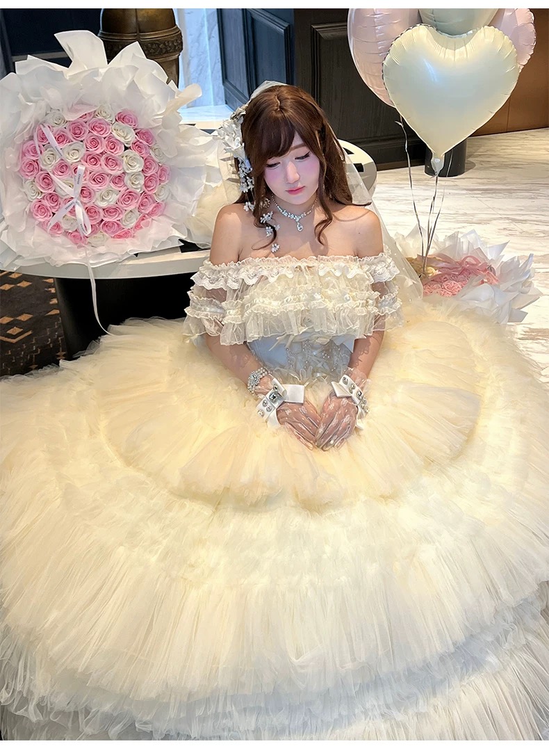 ( Pre Order ) 𝖳𝗁𝖾 𝖫𝗈𝗏𝖾 𝗈𝖿 𝖺 𝖬𝖺𝗂𝖽𝖾𝗇 𝖻𝗒 𝖣𝗂𝖺𝗆𝗈𝗇𝖽 𝖧𝗈𝗇𝖾𝗒