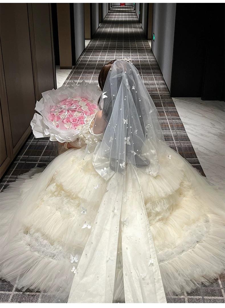 ( Pre Order ) 𝖳𝗁𝖾 𝖫𝗈𝗏𝖾 𝗈𝖿 𝖺 𝖬𝖺𝗂𝖽𝖾𝗇 𝖻𝗒 𝖣𝗂𝖺𝗆𝗈𝗇𝖽 𝖧𝗈𝗇𝖾𝗒