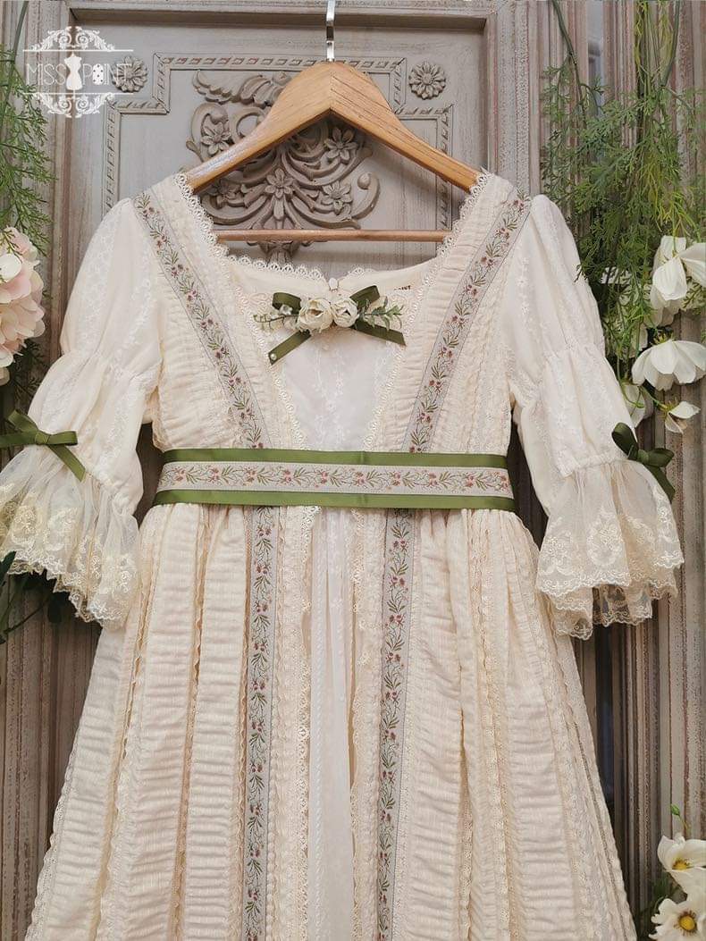 Sally Garden X Girl with polka dots