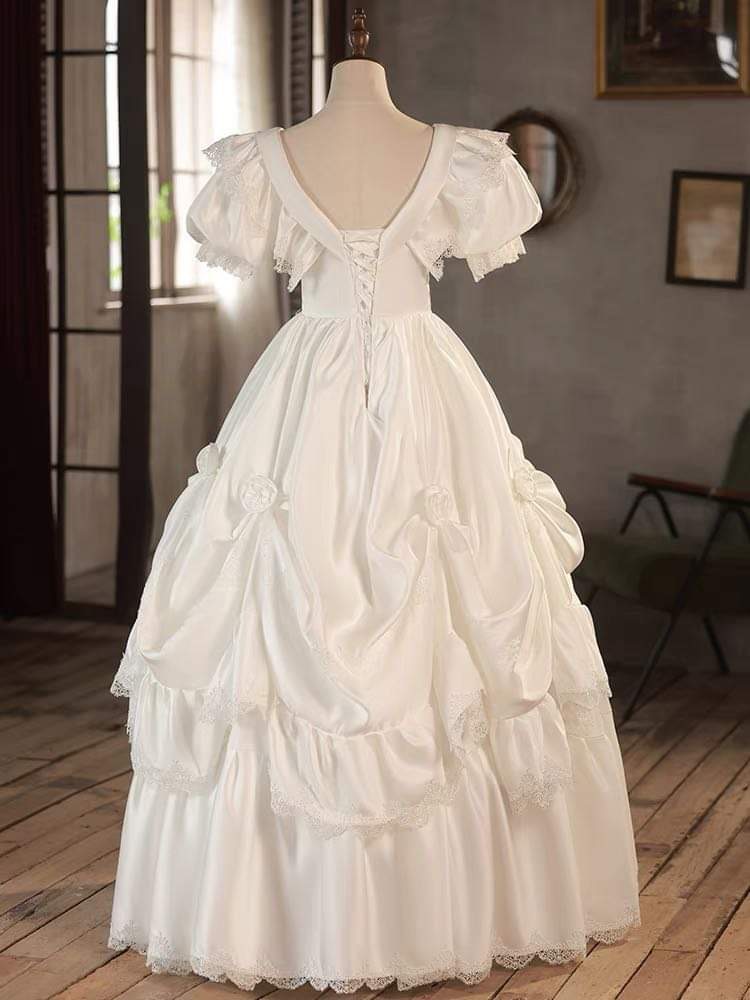 Classic wedding dress 1