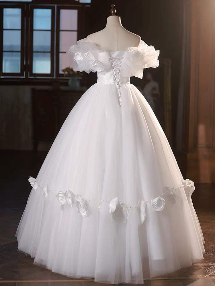 Classic wedding dress 2