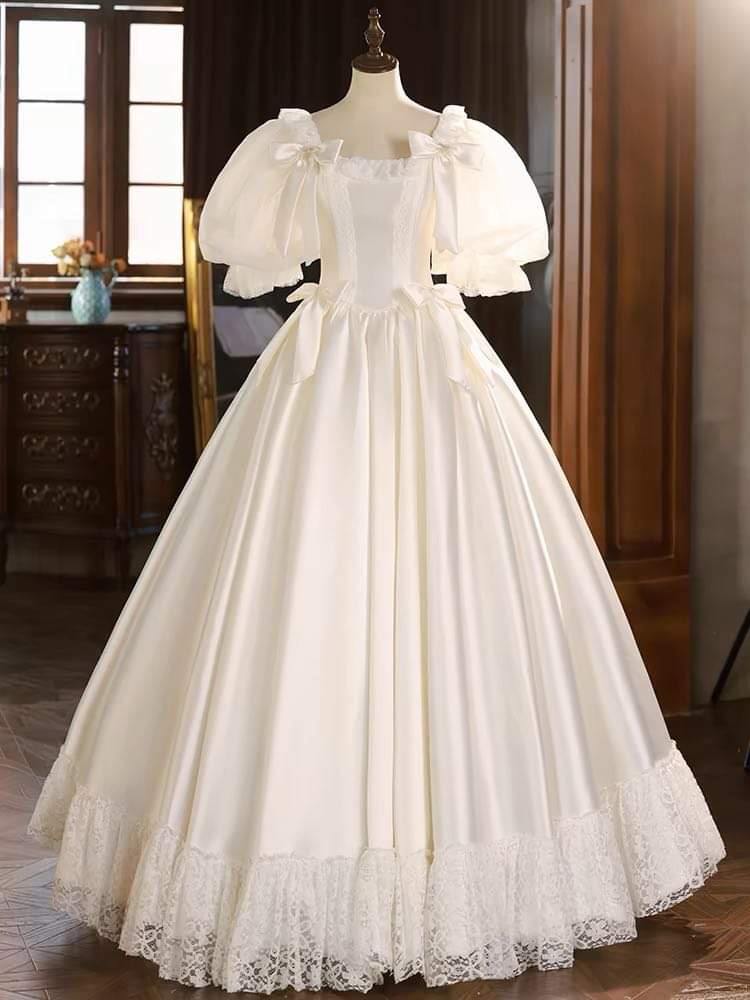 Classic wedding dress 3