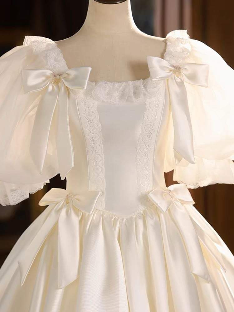 Classic wedding dress 3