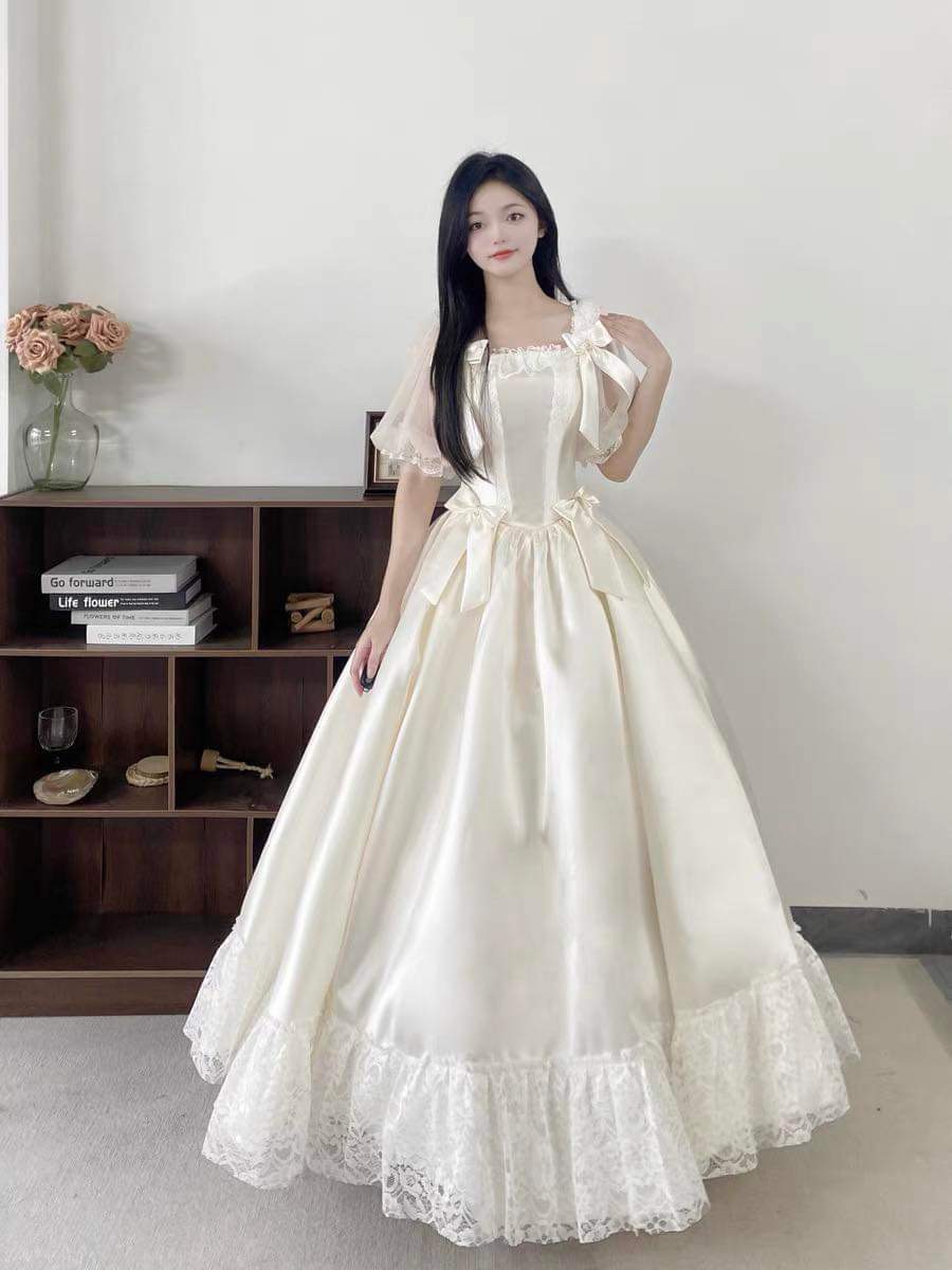 Classic wedding dress 3