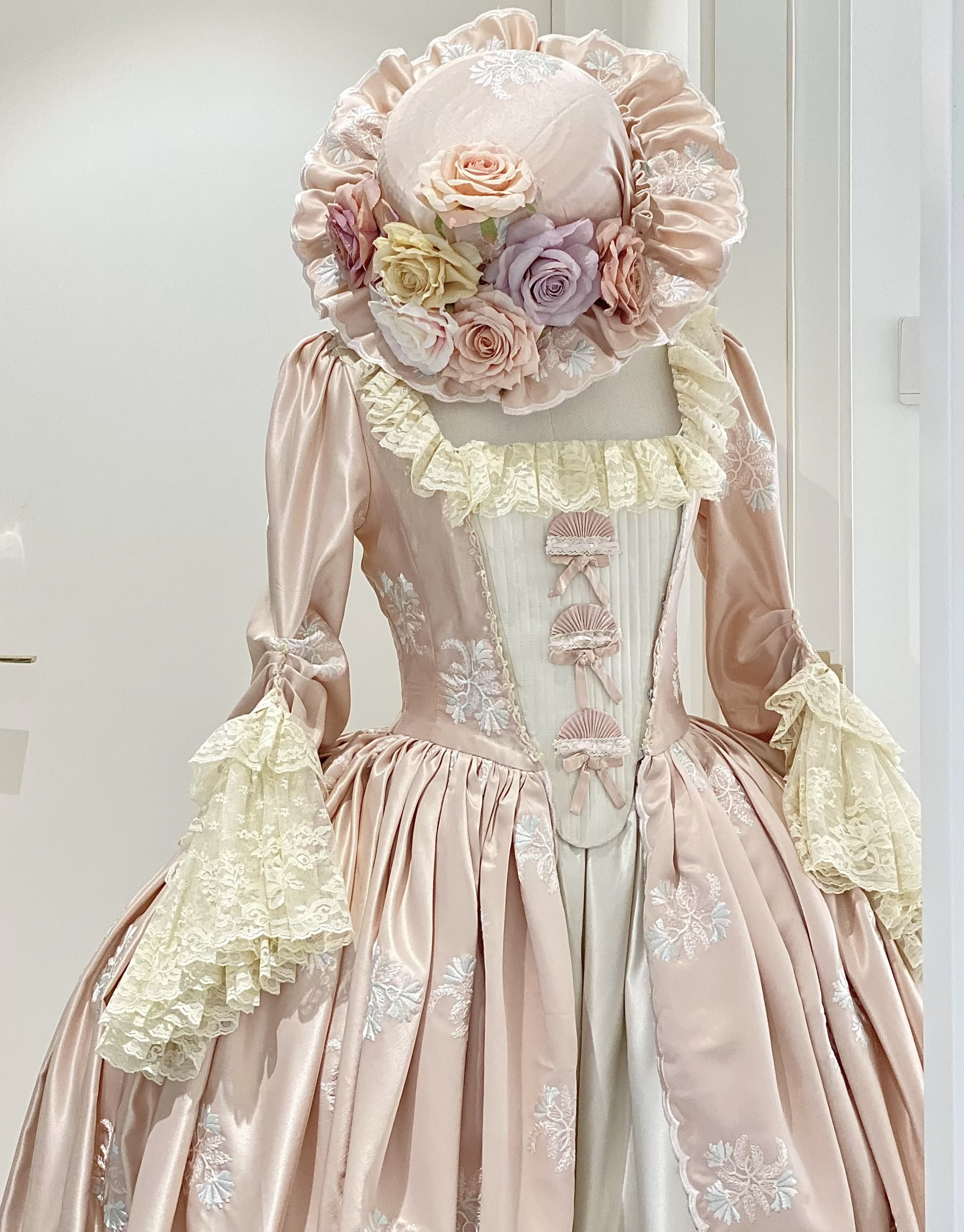 ( Pre Order ) Classic Rococo Embroidery Dress by Fú guāng vintage