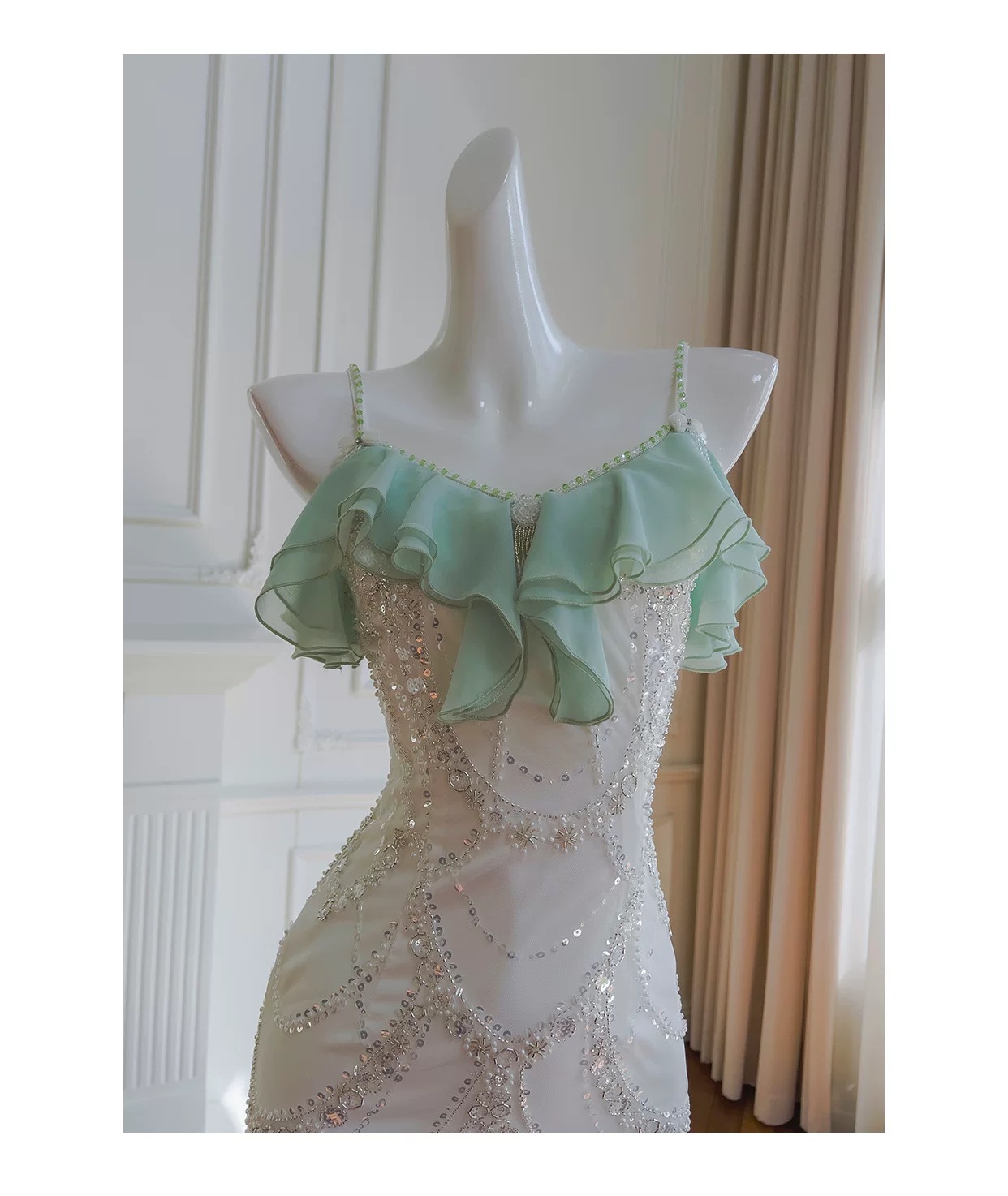 Luxurious fishtail dress LX300