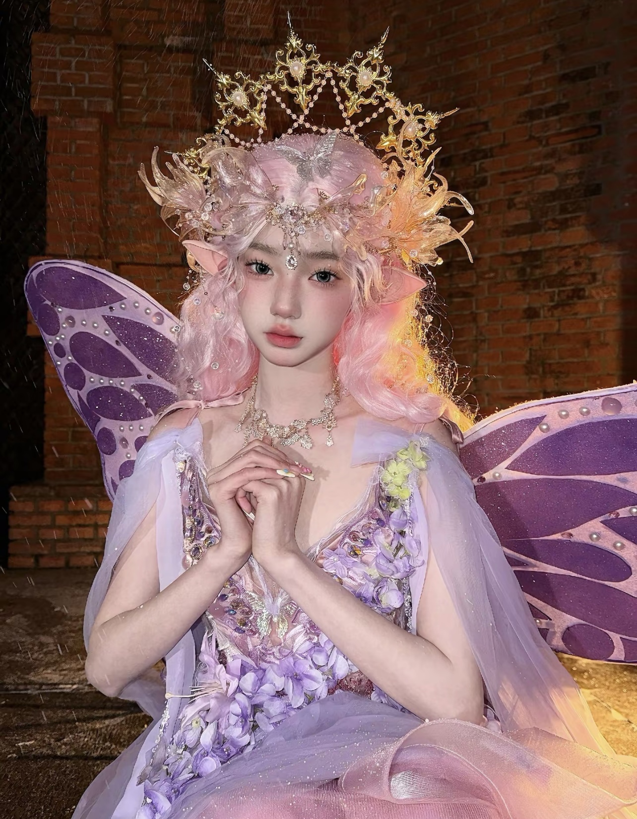 Wisteria Goddess by Three thousand worlds