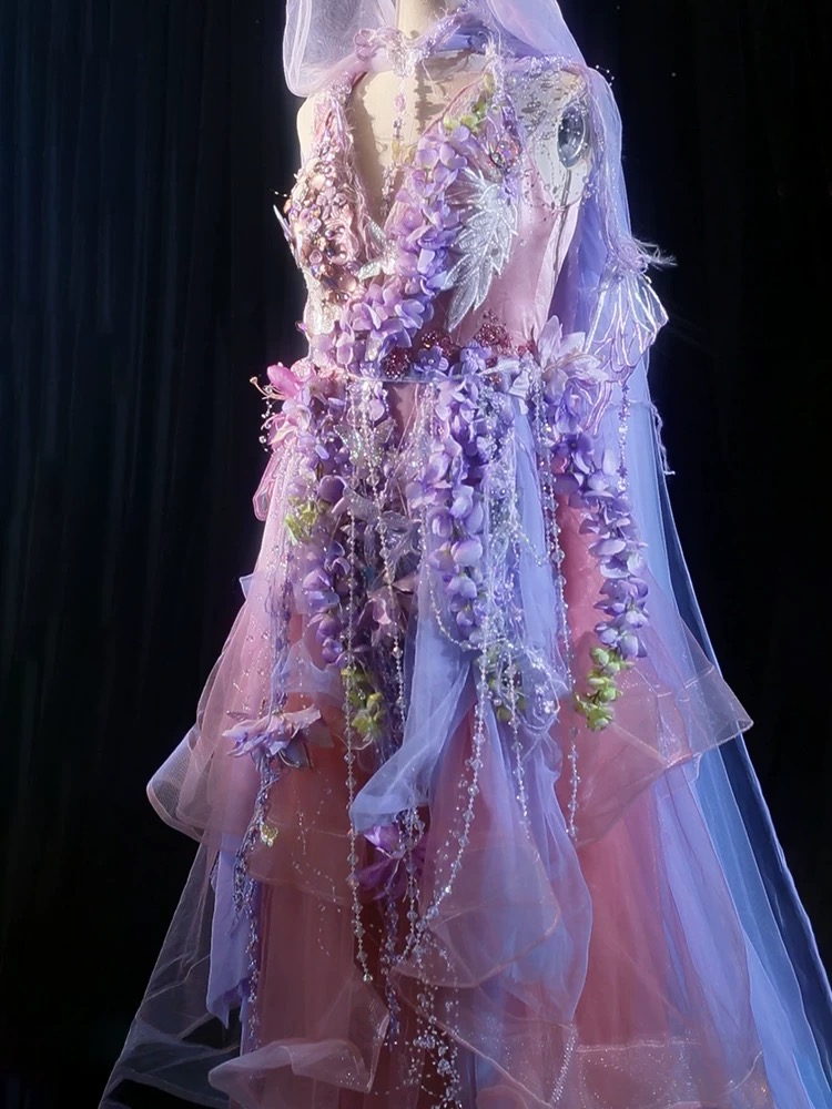 Wisteria Goddess by Three thousand worlds