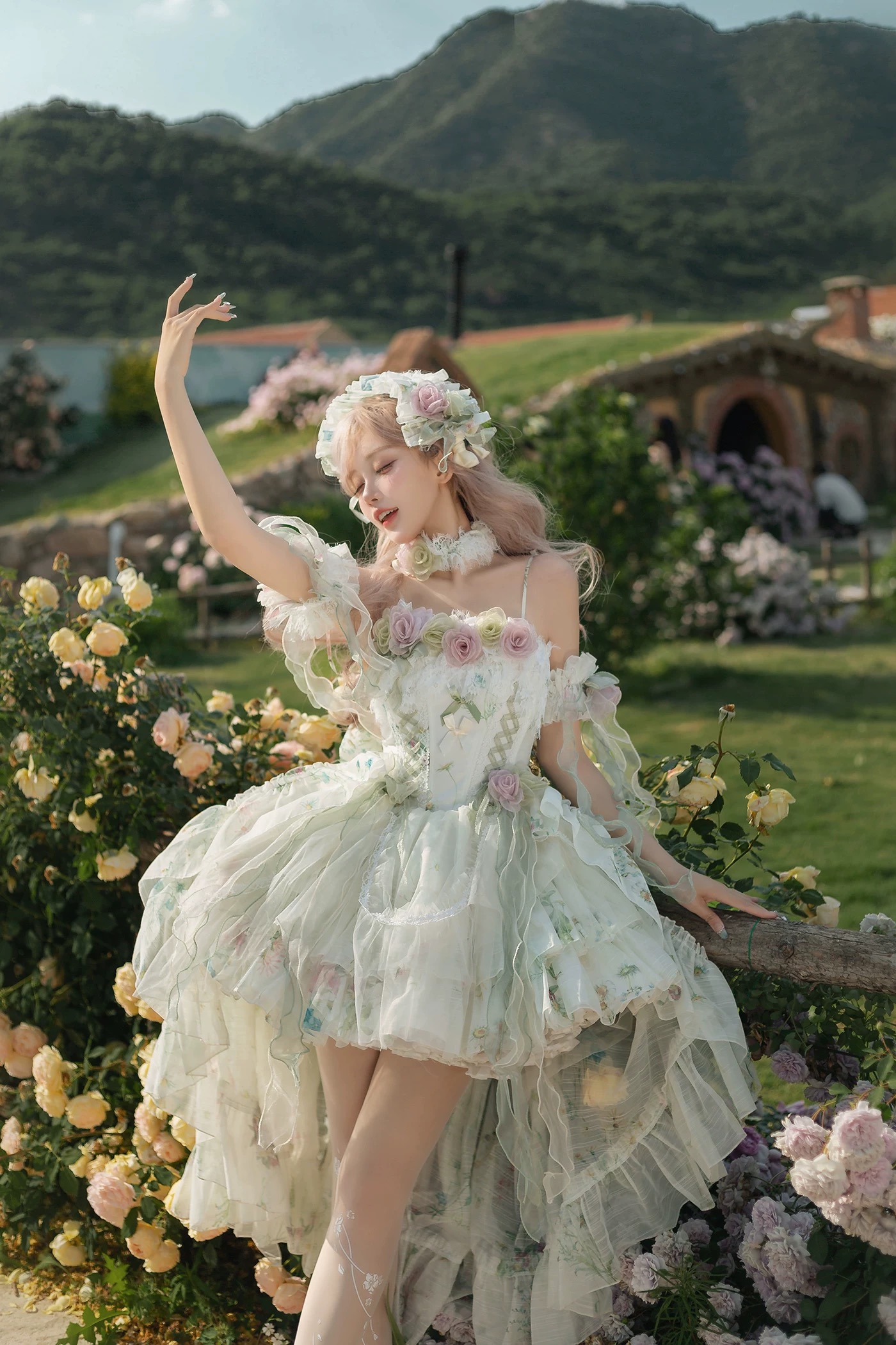 ( Pre Order ) Roses of spring X Xing Wei Mian