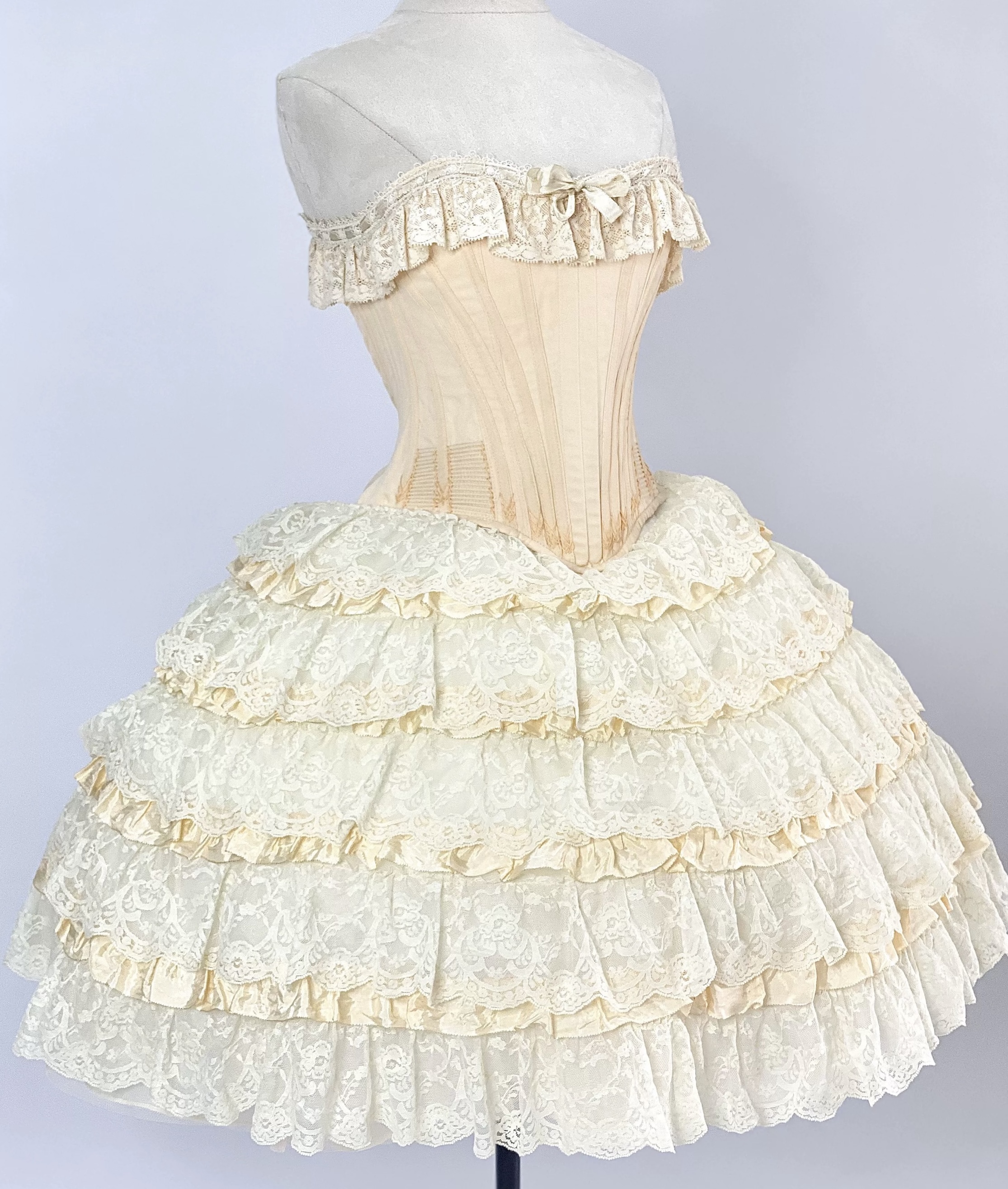 ( Pre Order ) Retro style dress with multi -layer lace by Vintage Box