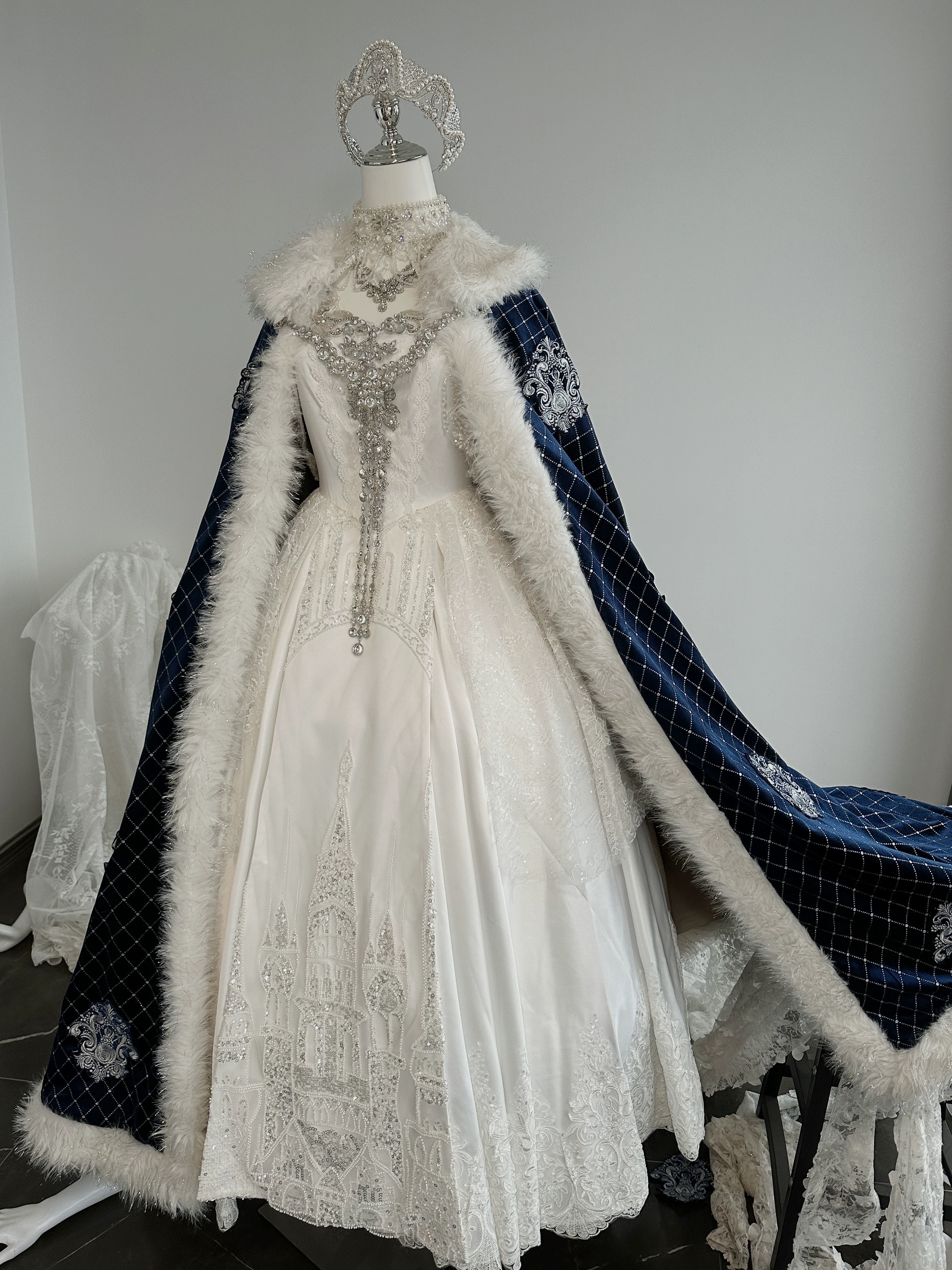 ( Stop Selling ) Queen by Your Highness