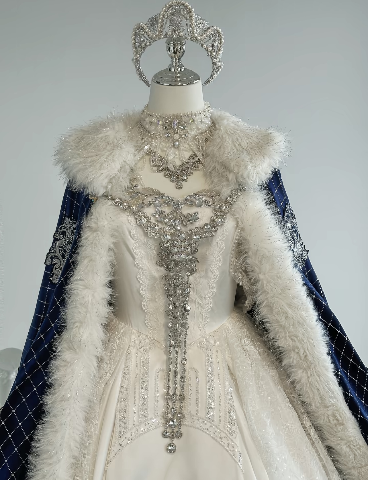 ( Stop Selling ) Queen by Your Highness