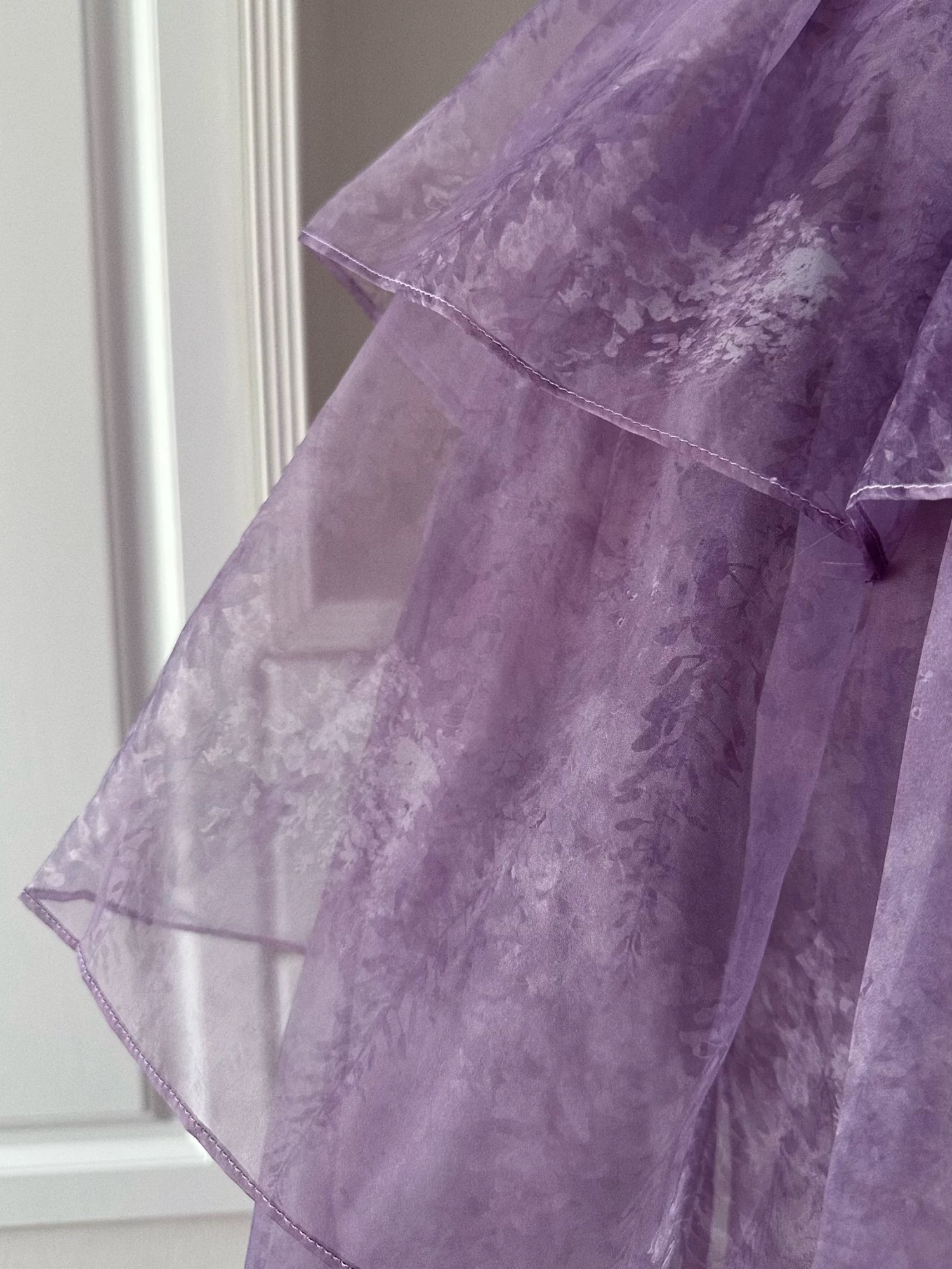 ( Pre Order ) Wisteria waterfall by Chenji Shi