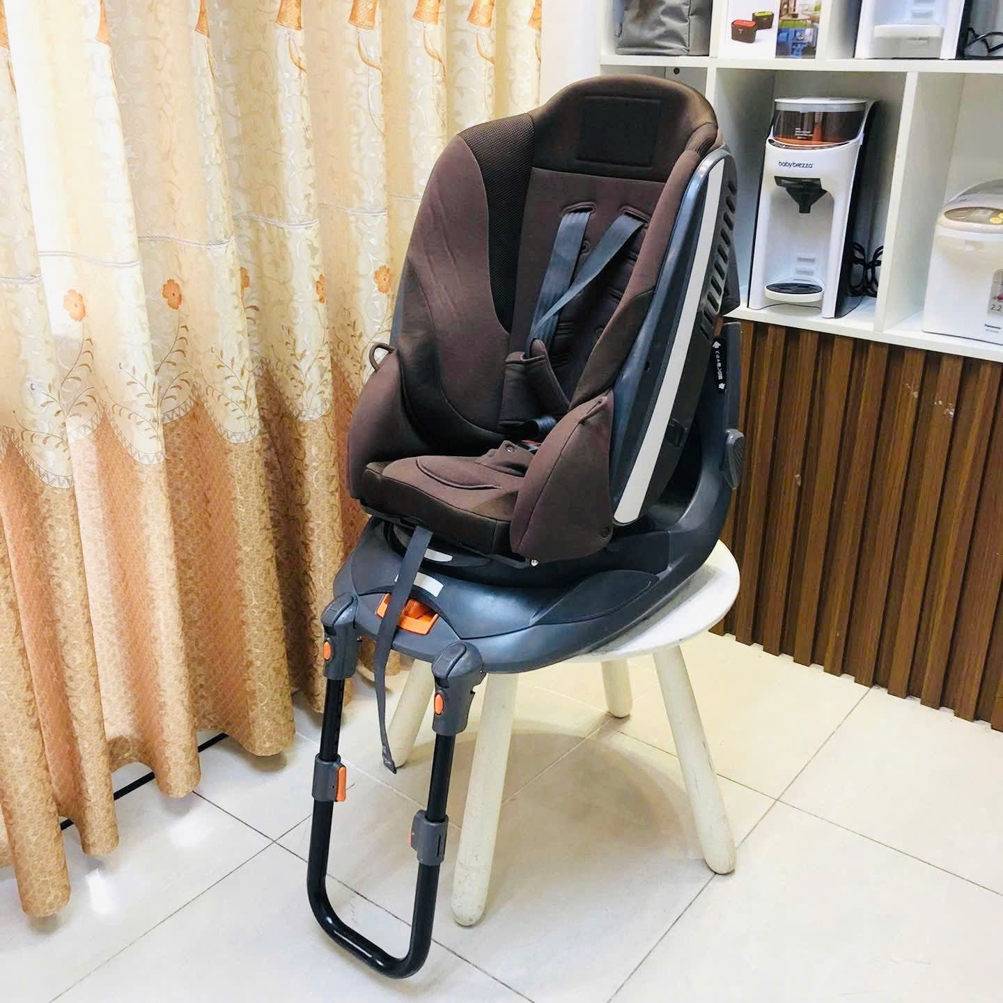 Ghế ngồi ô tô Aprica Semi xoay 360 độ