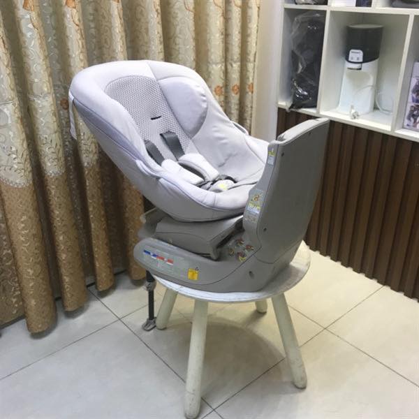 Ghế ngồi ô tô cao cấp Combi Zeus Turn xoay 360