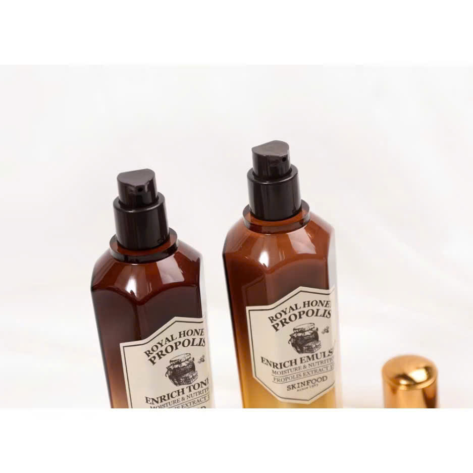 Nước Cân Bằng Cấp Ẩm Skinfood Royal Honey Propolis Enrich Toner 160Ml
