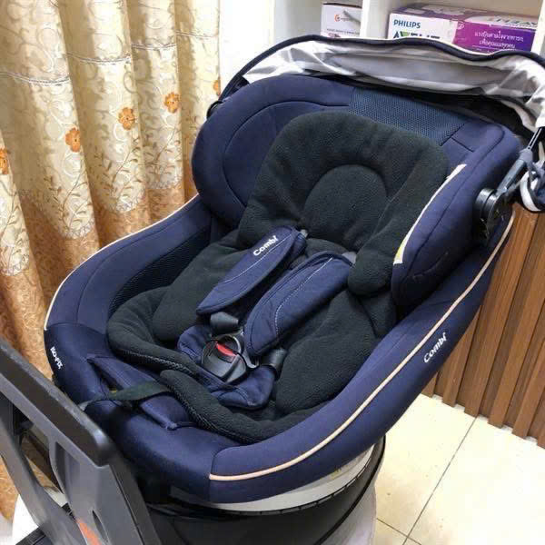 Ghế ngồi ô tô Combi Culmove xoay 360° Smart Isofix (0-4Y) xanh navy