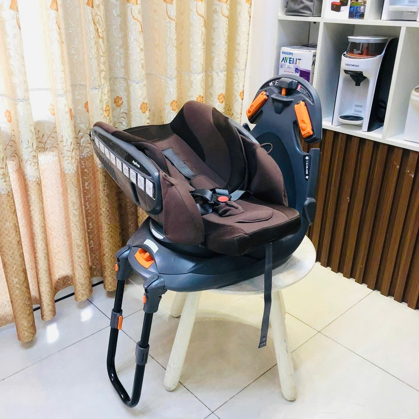 Ghế ngồi ô tô Aprica Semi xoay 360 độ