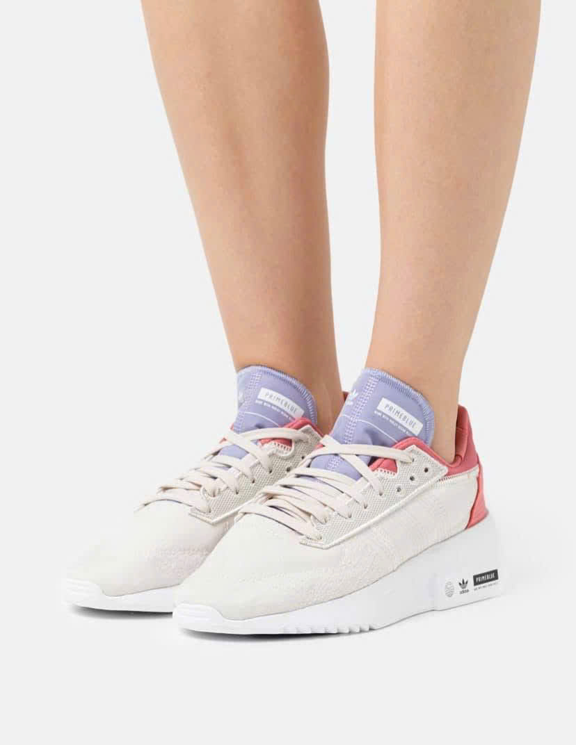Giày Adidas