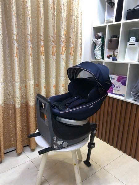 Ghế ngồi ô tô Combi Culmove xoay 360° Smart Isofix (0-4Y) xanh navy