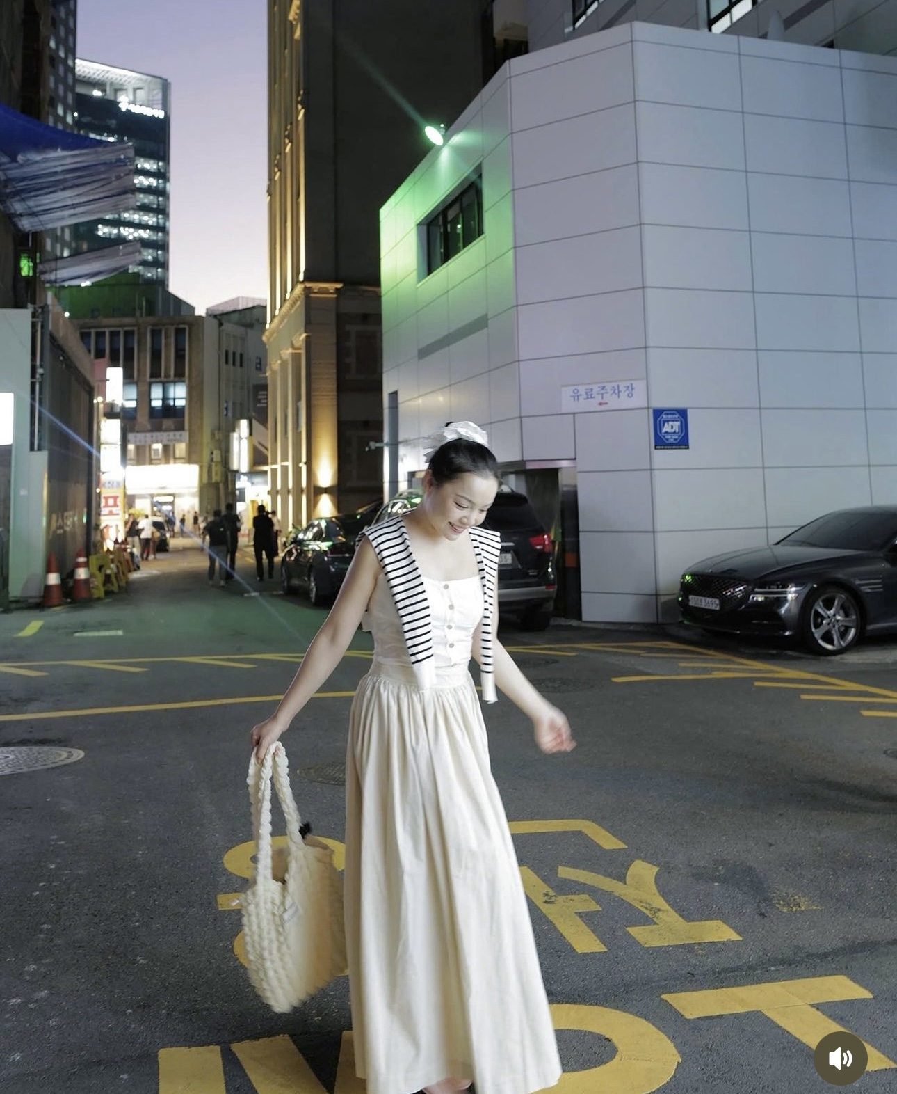 Chân váy linen 2 lớp có túi 2 bên thương hiệu Ladie studio