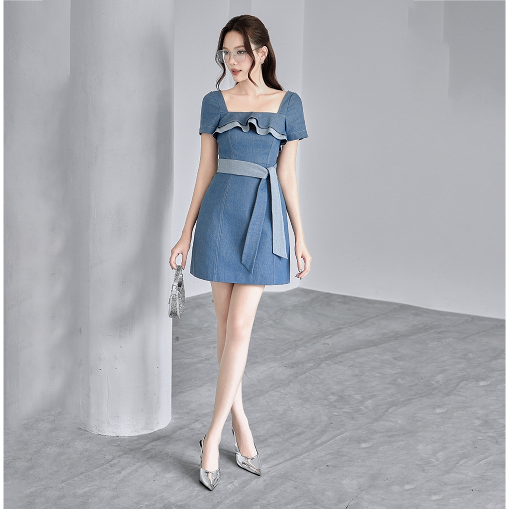 Đầm jeans có đai eo, có khóa kéo lưng thương hiệu Khales