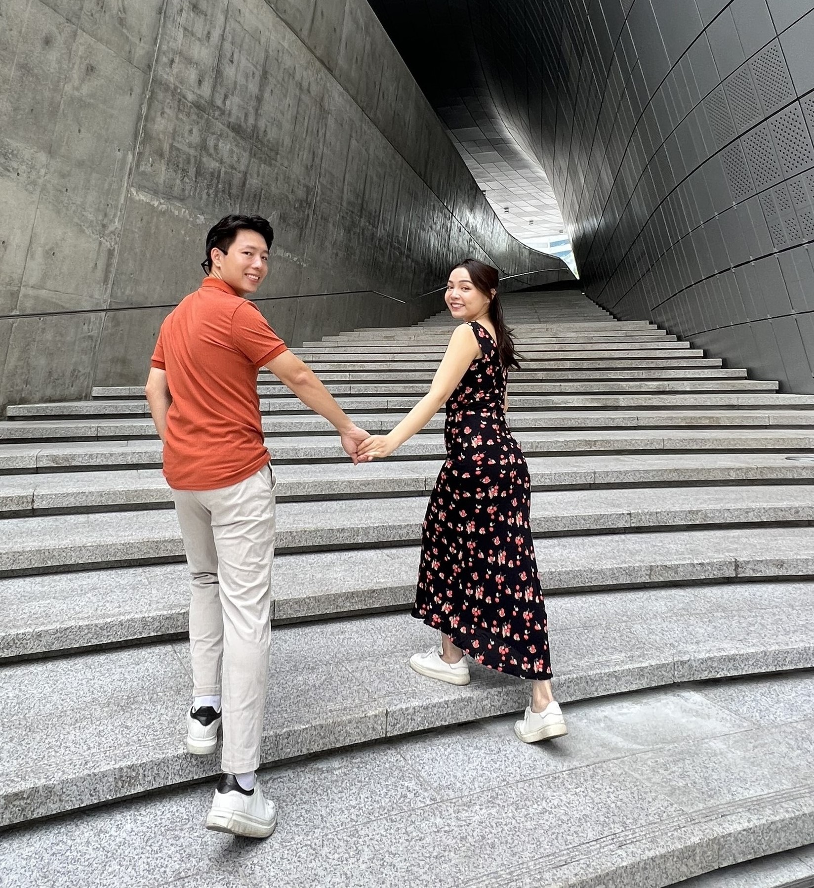 Đầm cổ tim