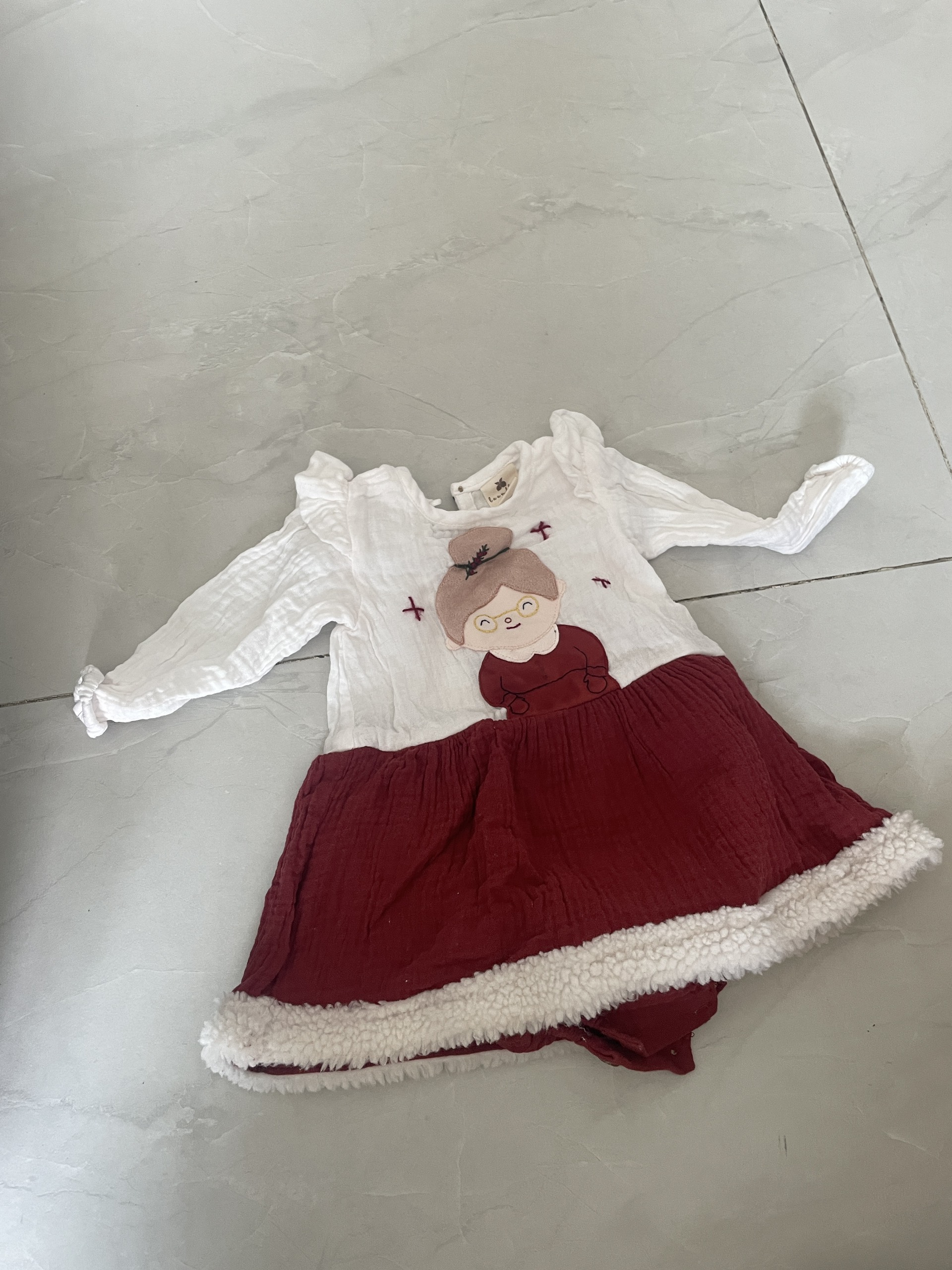 Váy em bé noel đỏ trắng thương hiệu Laandlin