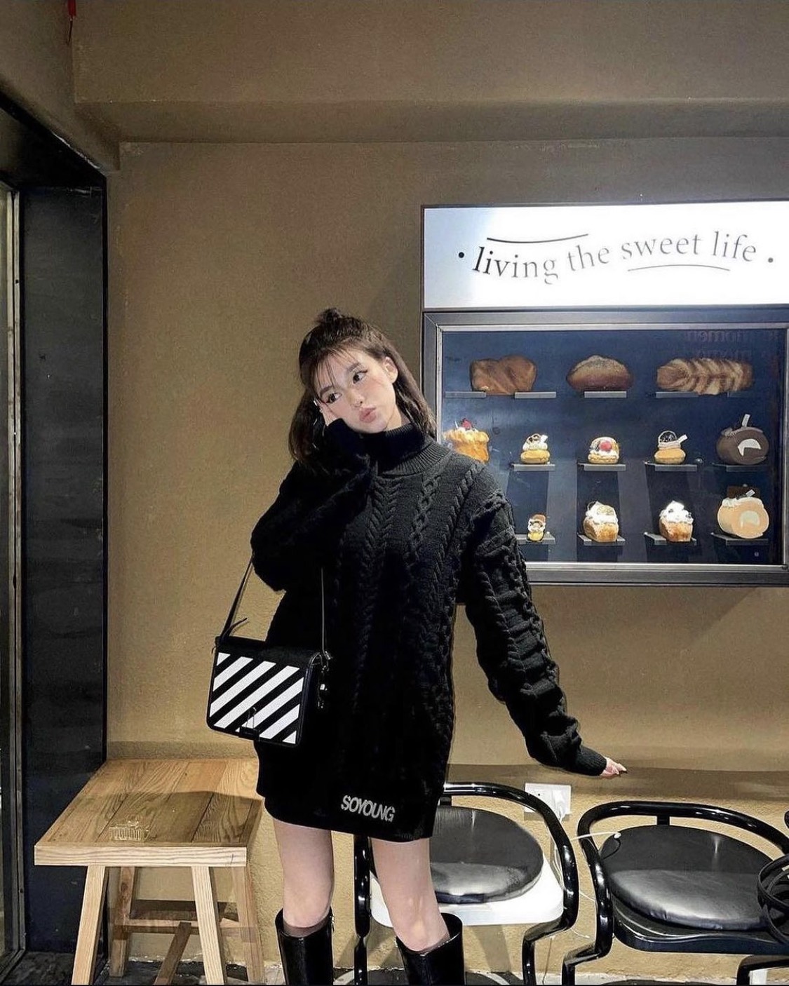 Áo len của thương hiệu So YOUNG