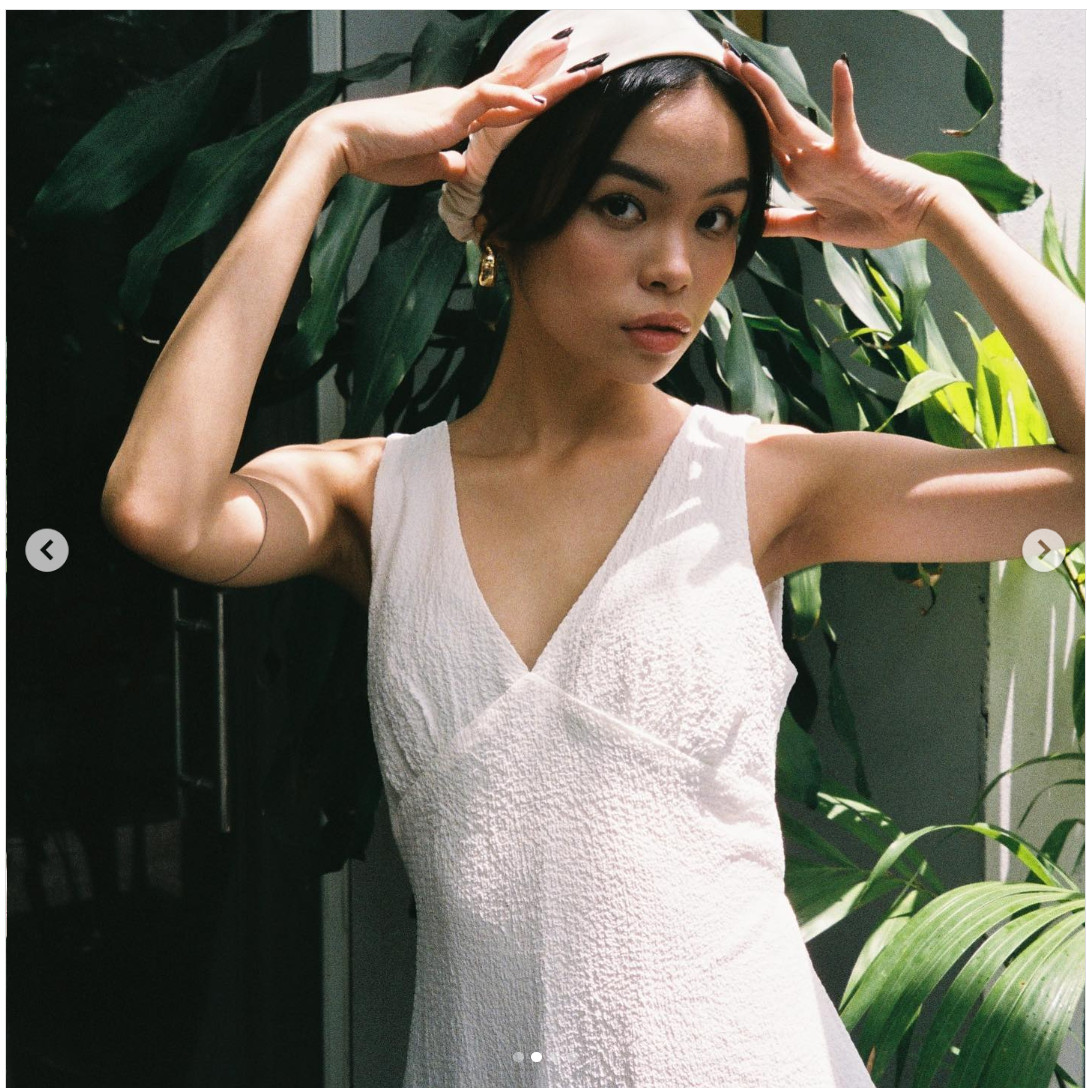 Đầm cổ tim