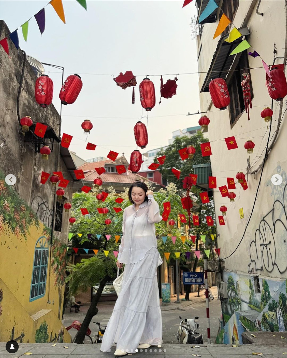 Set áo sơ mi và chân váy thương hiệu TJU