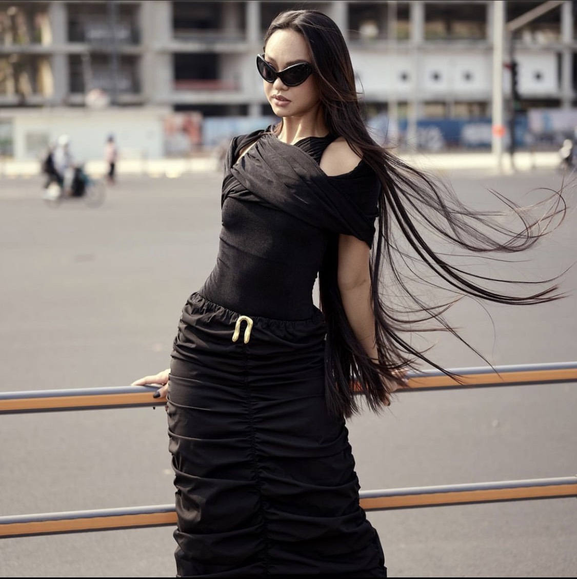 Set áo và chân váy thương hiệu OCEAN LONDON