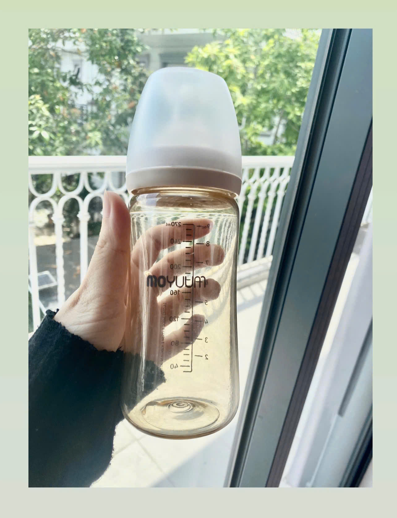 Bình sữa Moyuum PPSU 270ml (Beige)