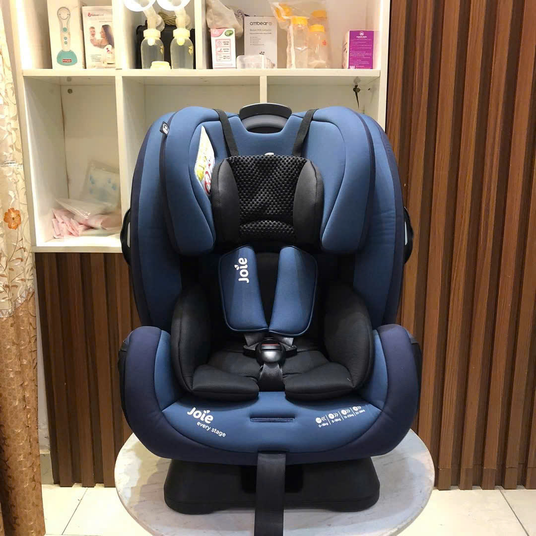 Ghế ngồi ô tô Joie Every Stage