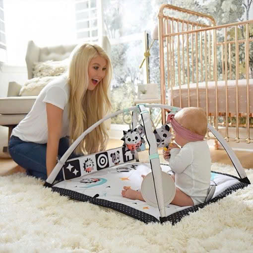 Thảm chơi Tiny Love đen và trắng kích thích vị giác (có nhạc)