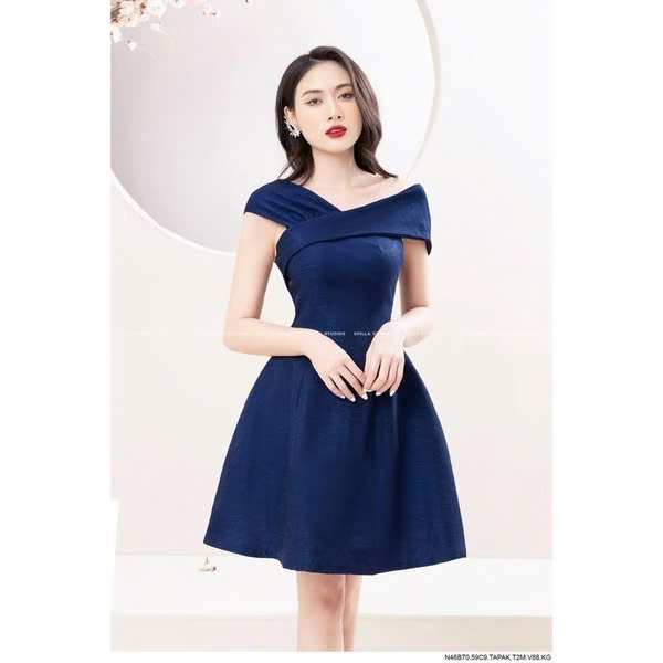 Đầm xanh chéo vai thương hiệu Shilla Studio