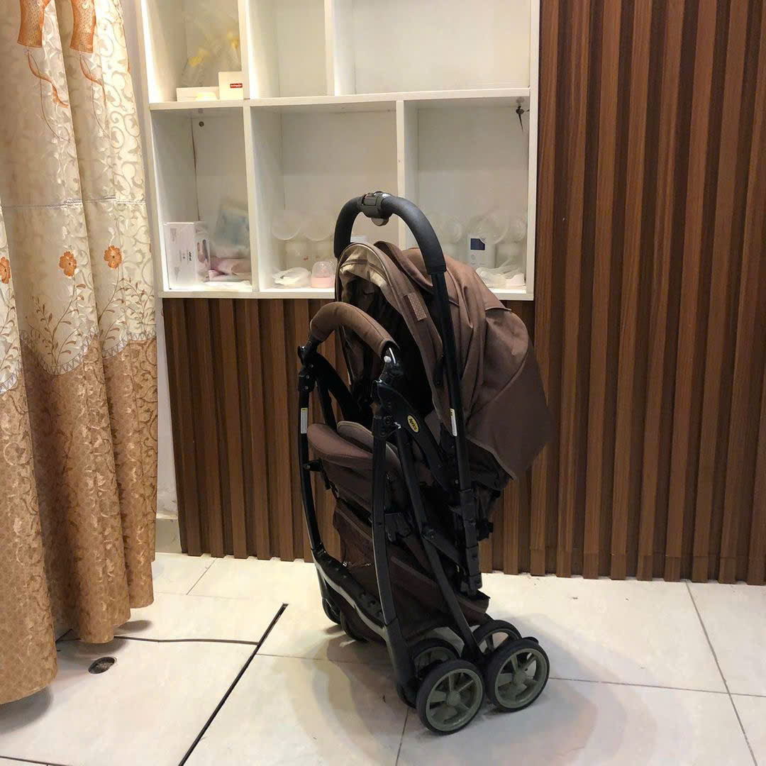 Xe đẩy trẻ em Aprica FLYLE