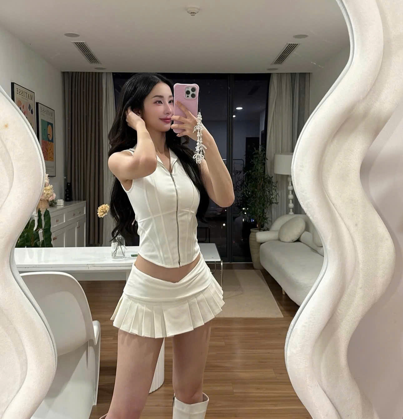Set áo và chân váy thương hiệu ONONMADE