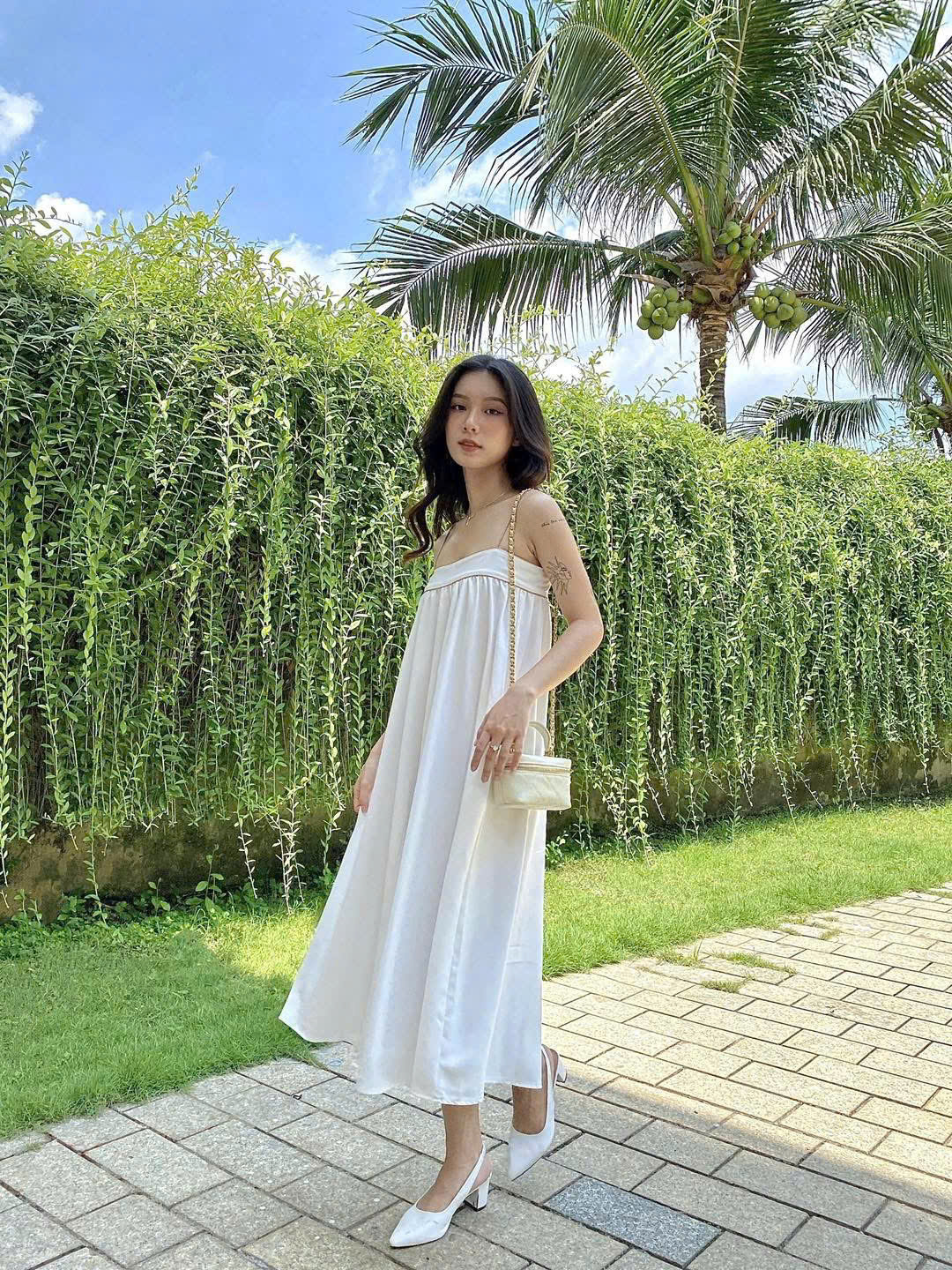 Váy Suông Trắng Viền Thương Hiệu Edini