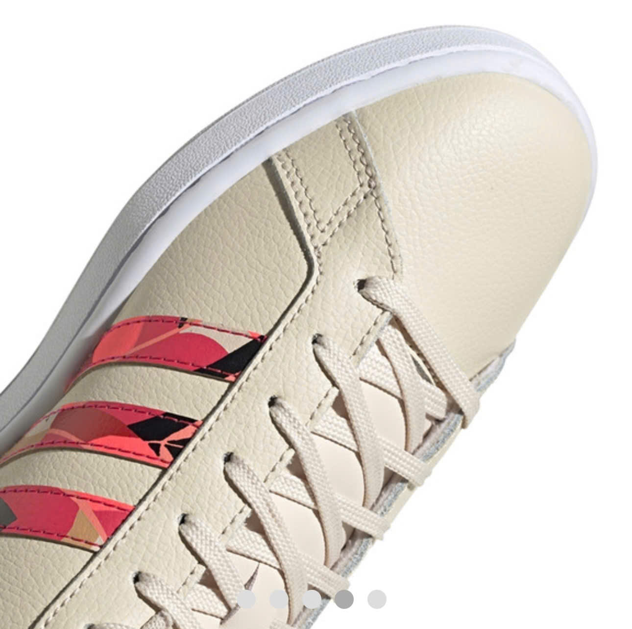 Giày Adidas