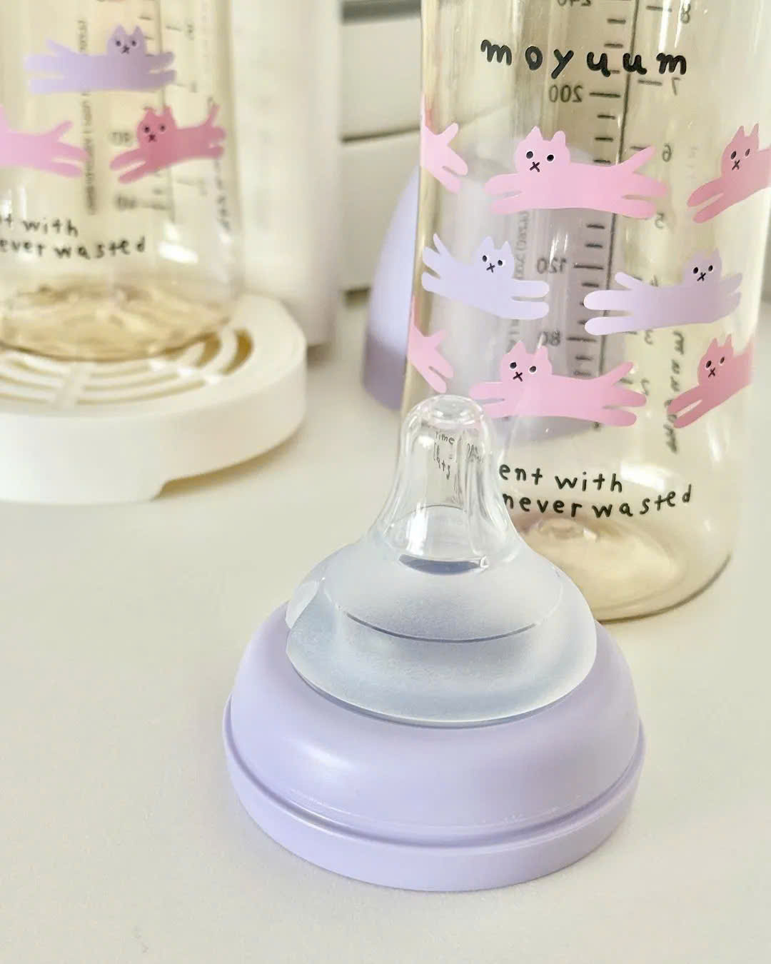 Bình sữa Moyuum PPSU in Cat 170ml (Màu tím)