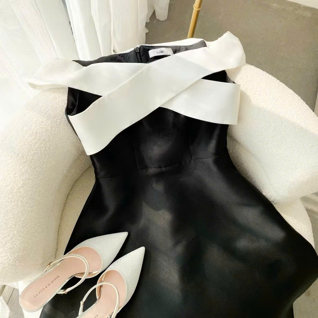 Váy nữ dáng xòe trễ vai phối đáp ngực thương hiệu CALIE
